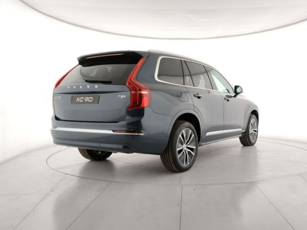 Volvo XC90 nuova a Modena (5)