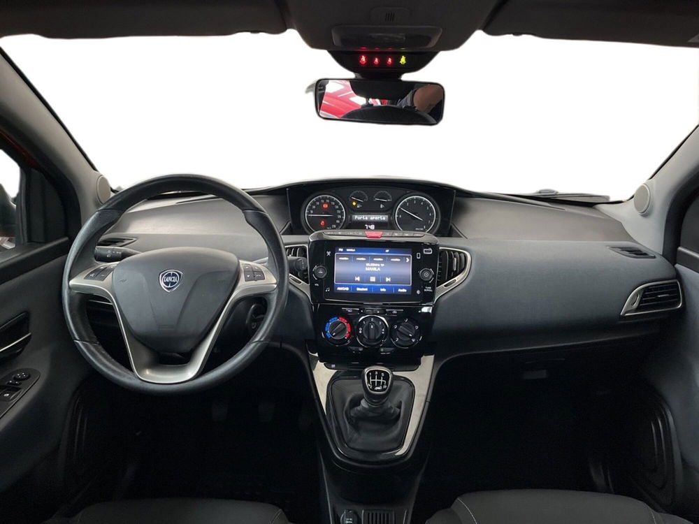 Lancia Ypsilon usata a Torino (11)