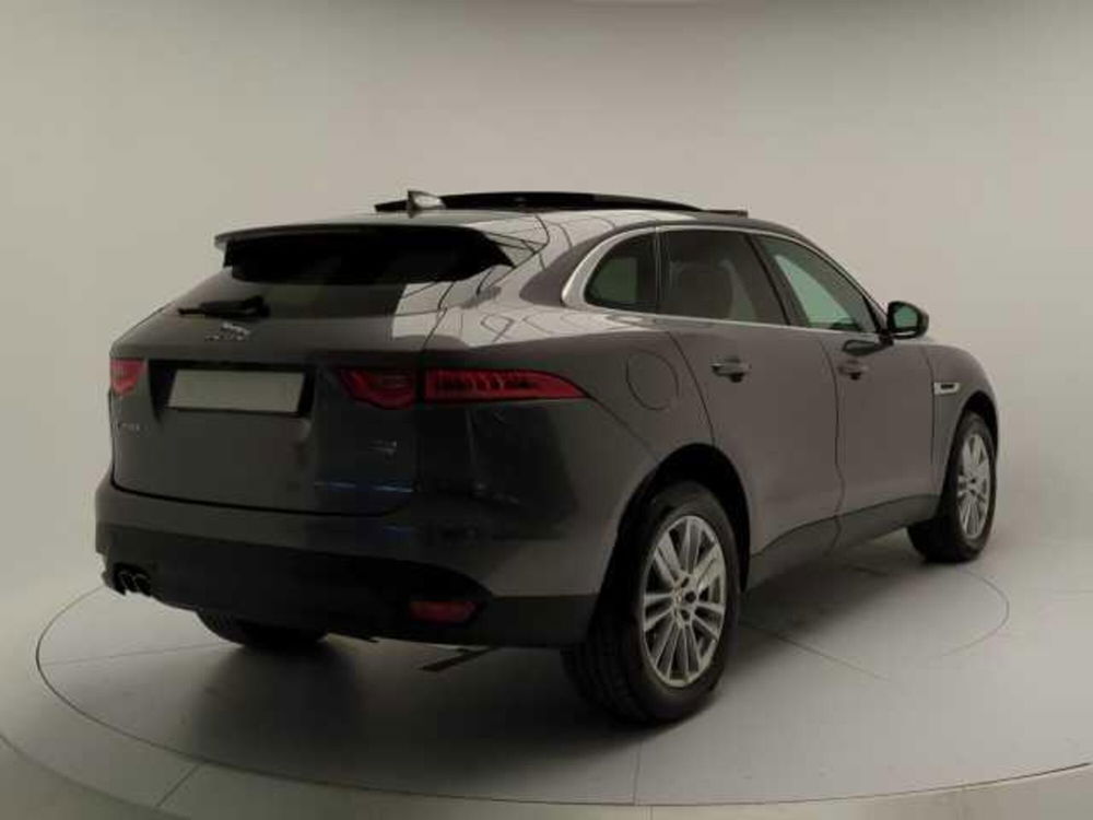 Jaguar F-Pace usata a Avellino (7)