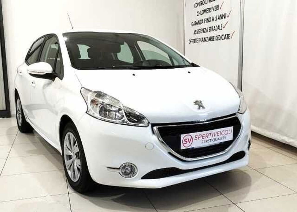 Peugeot 208 usata a Lecce