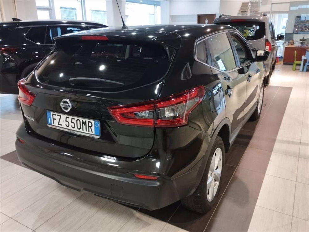 Nissan Qashqai usata a Milano (12)