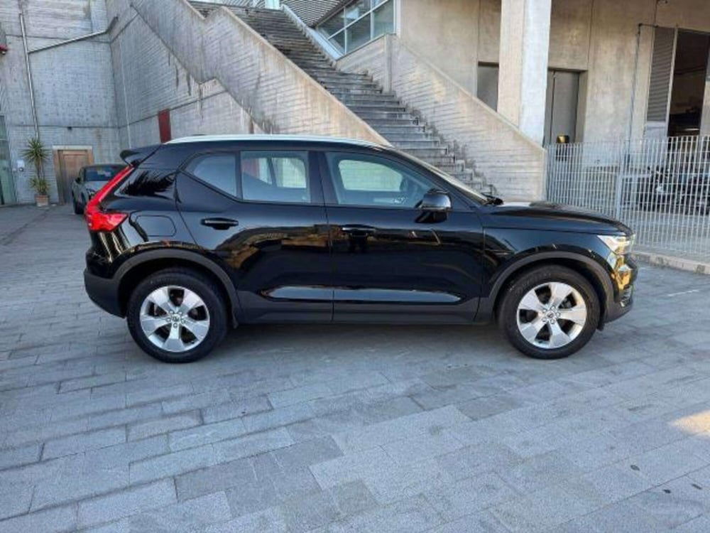 Volvo XC40 usata a Savona (6)