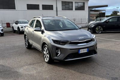 Kia Stonic 1.0 T-GDi 100 CV MHEV MT Style del 2023 usata a Fondi