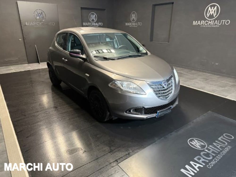 Lancia Ypsilon usata a Perugia (3)