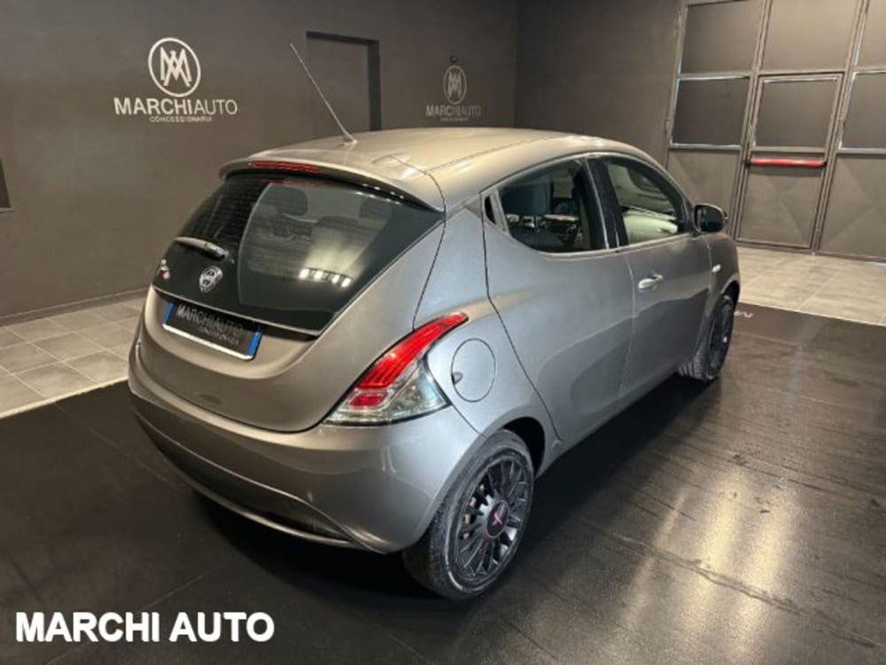 Lancia Ypsilon usata a Perugia (5)