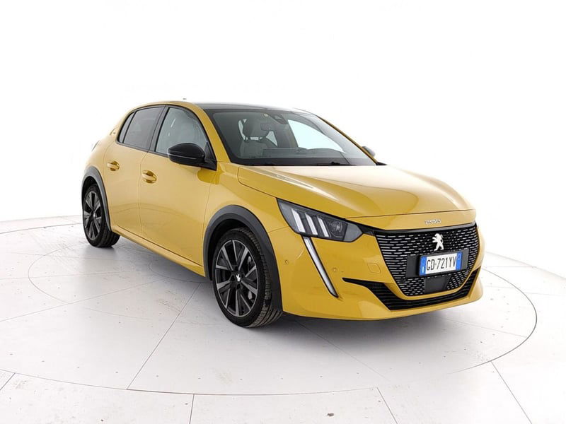 Peugeot 208 PureTech 100 Stop&amp;Start 5 porte GT Line del 2021 usata a Caserta