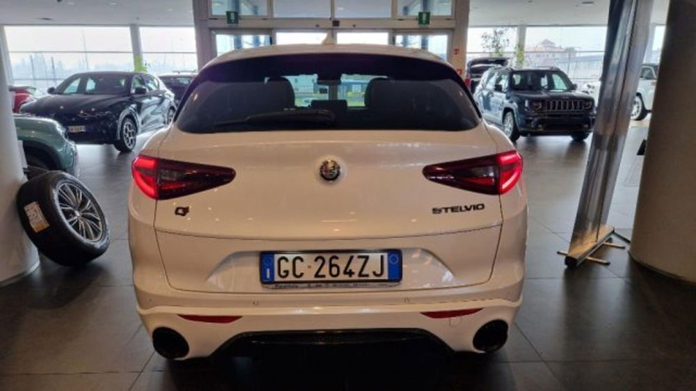 Alfa Romeo Stelvio usata a Modena (5)