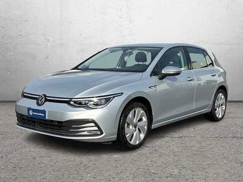 Volkswagen Golf 1.5 eTSI 130 CV EVO ACT DSG Style del 2023 usata a Casoria