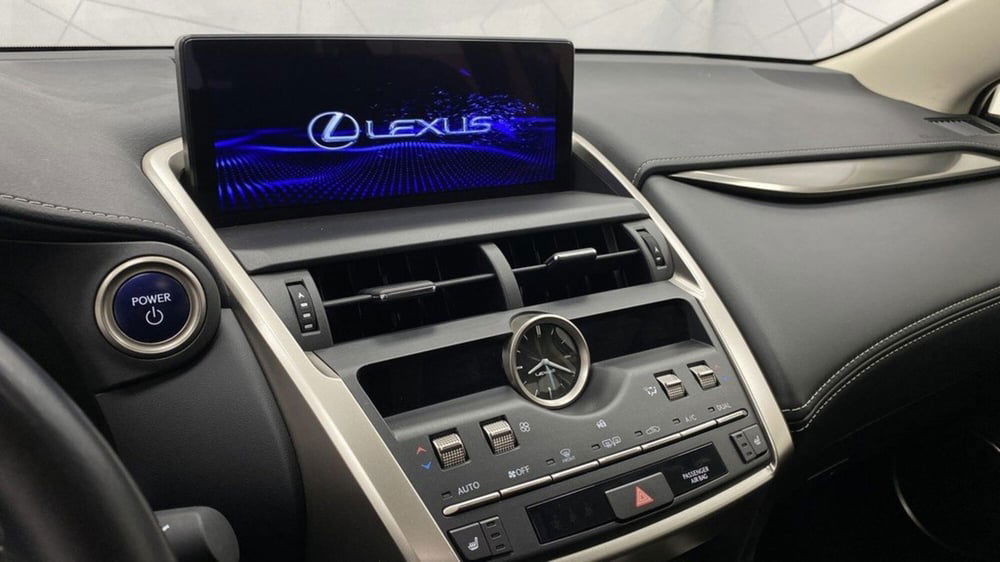 Lexus NX usata a Torino (15)