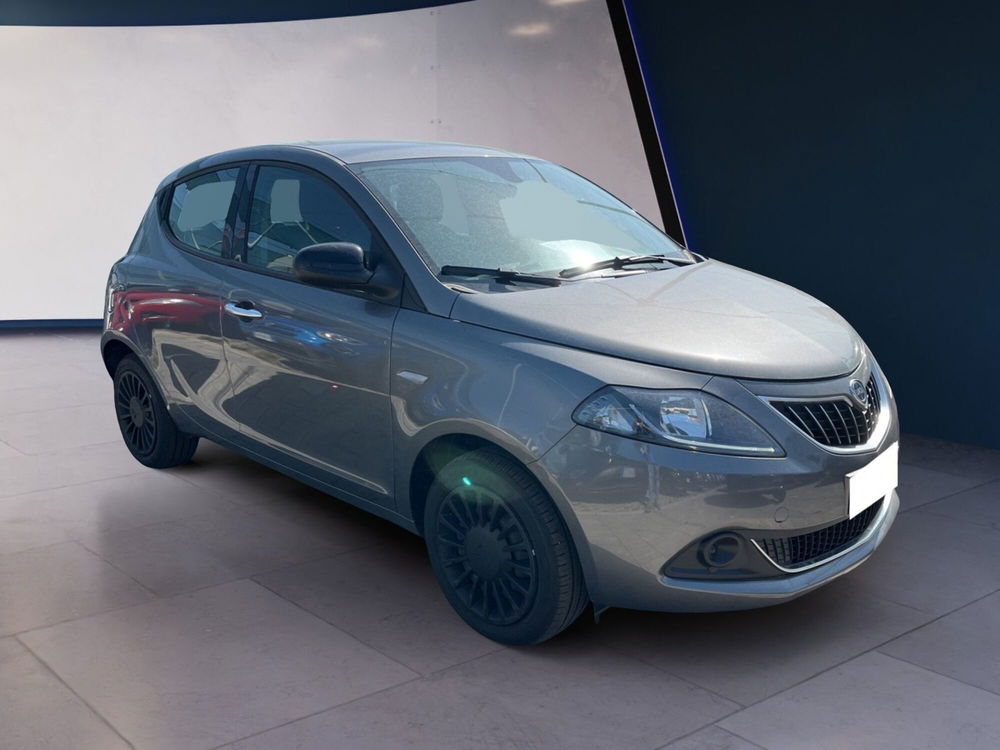 Lancia Ypsilon usata a Torino (2)