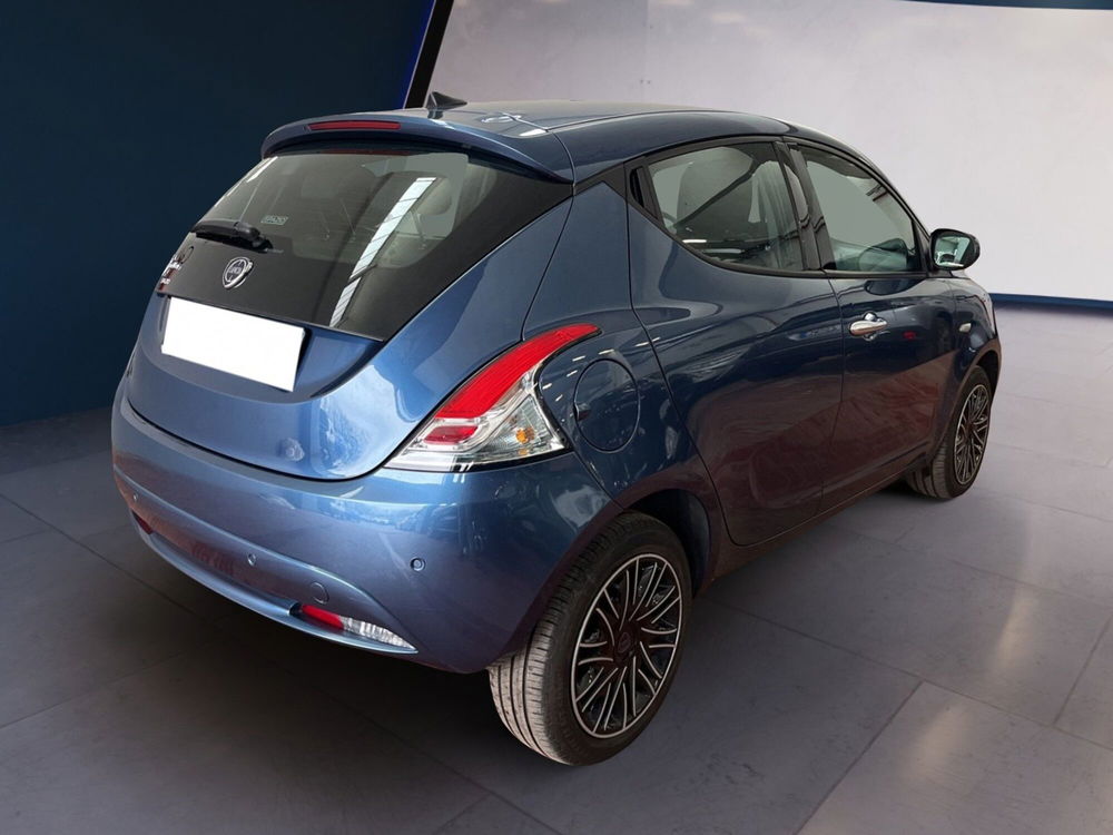 Lancia Ypsilon usata a Torino (4)