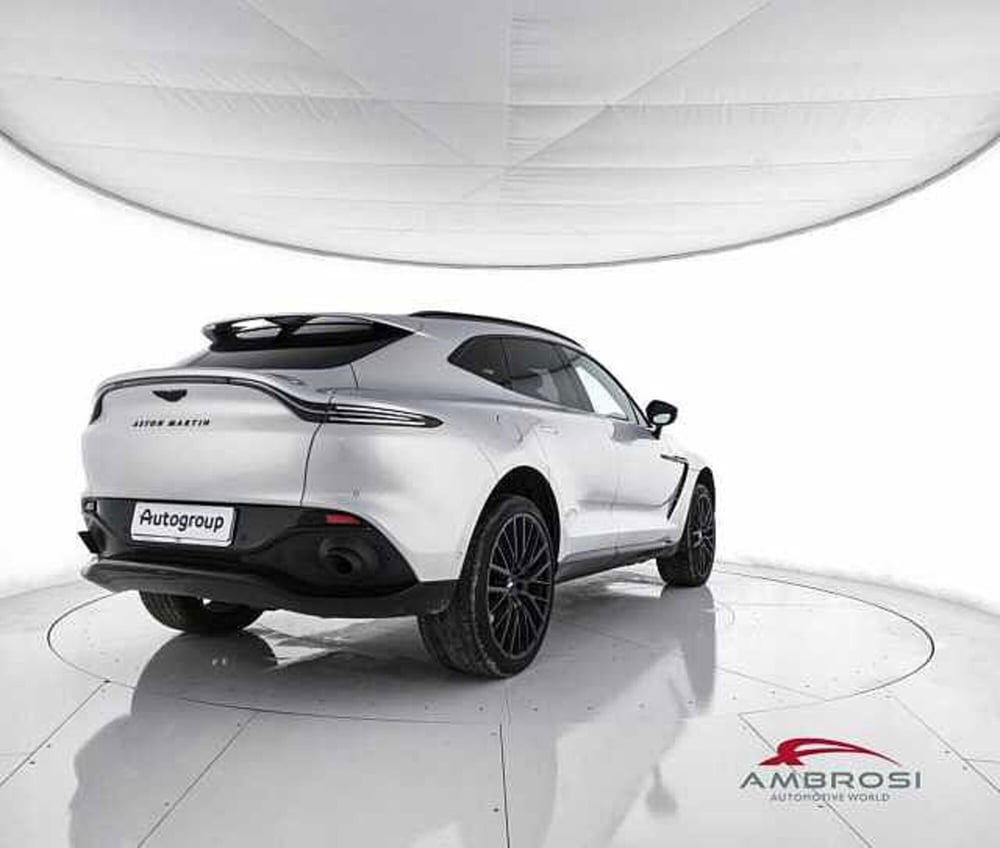 Aston Martin DBX usata a Perugia (3)