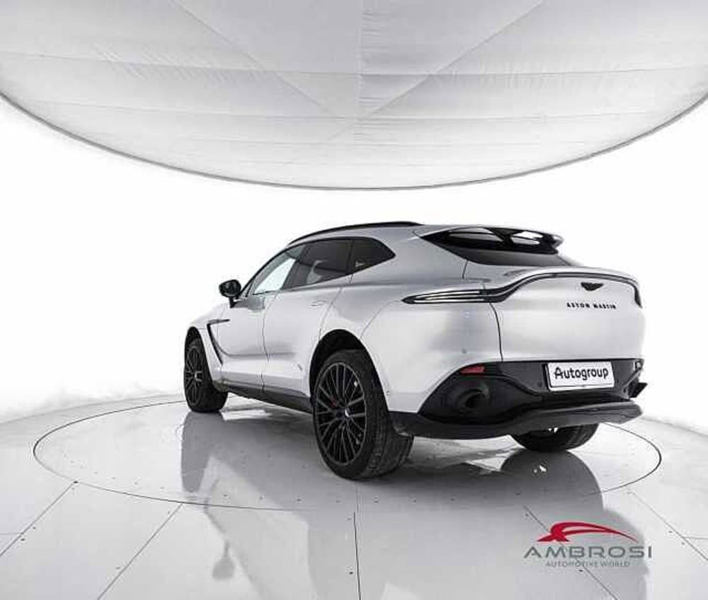 Aston Martin DBX usata a Viterbo (4)