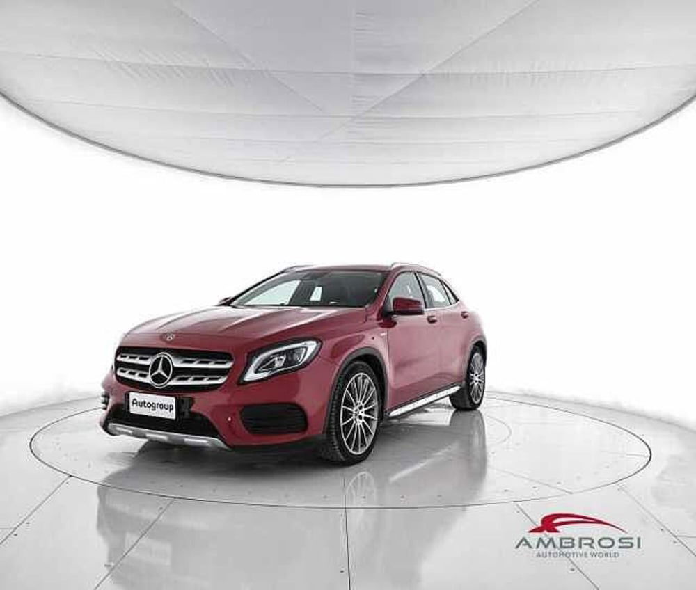 Mercedes-Benz GLA SUV usata a Viterbo