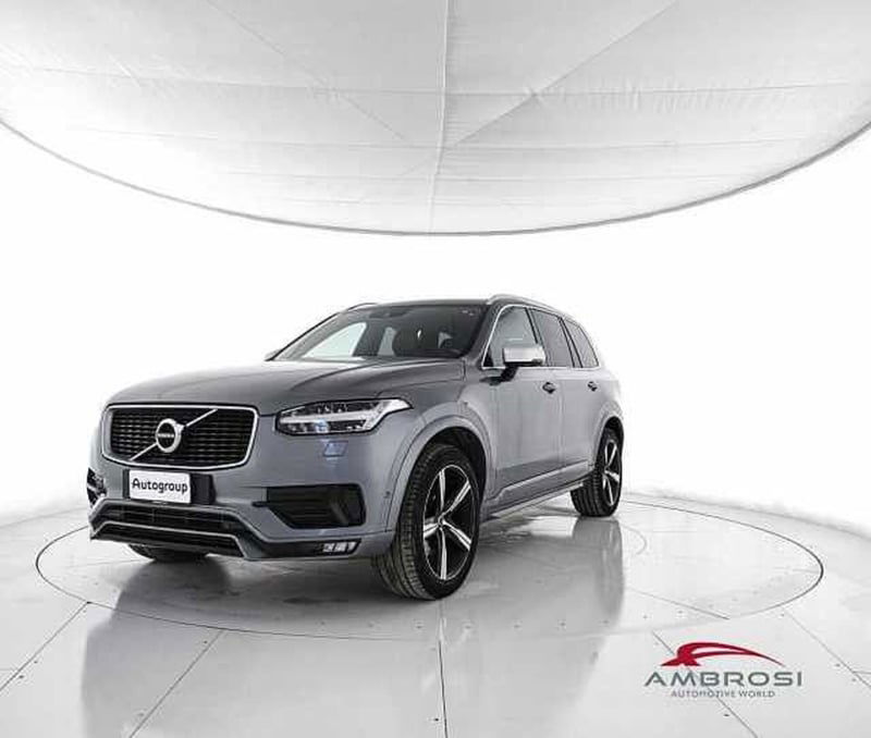 Volvo XC90 D5 AWD Geartronic R-design  del 2017 usata a Viterbo