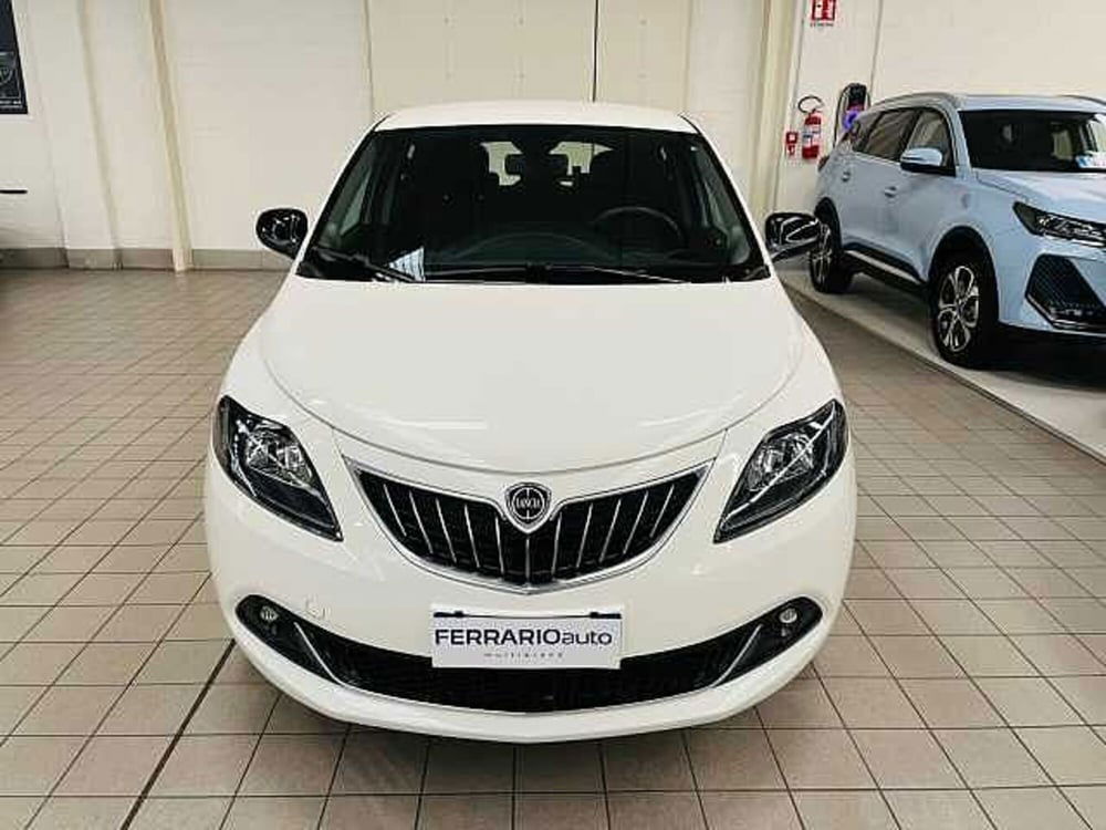 Lancia Ypsilon usata a Milano (2)