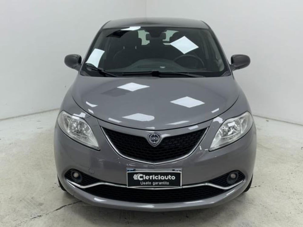 Lancia Ypsilon usata a Como (6)