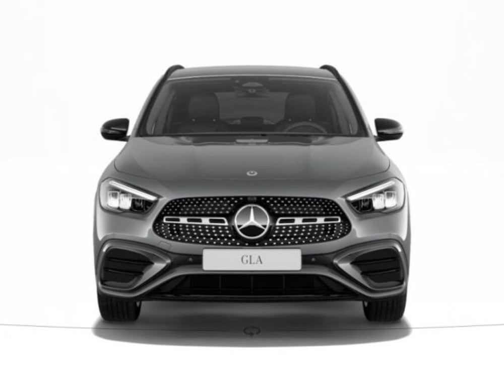 Mercedes-Benz GLA SUV nuova a Verona (3)