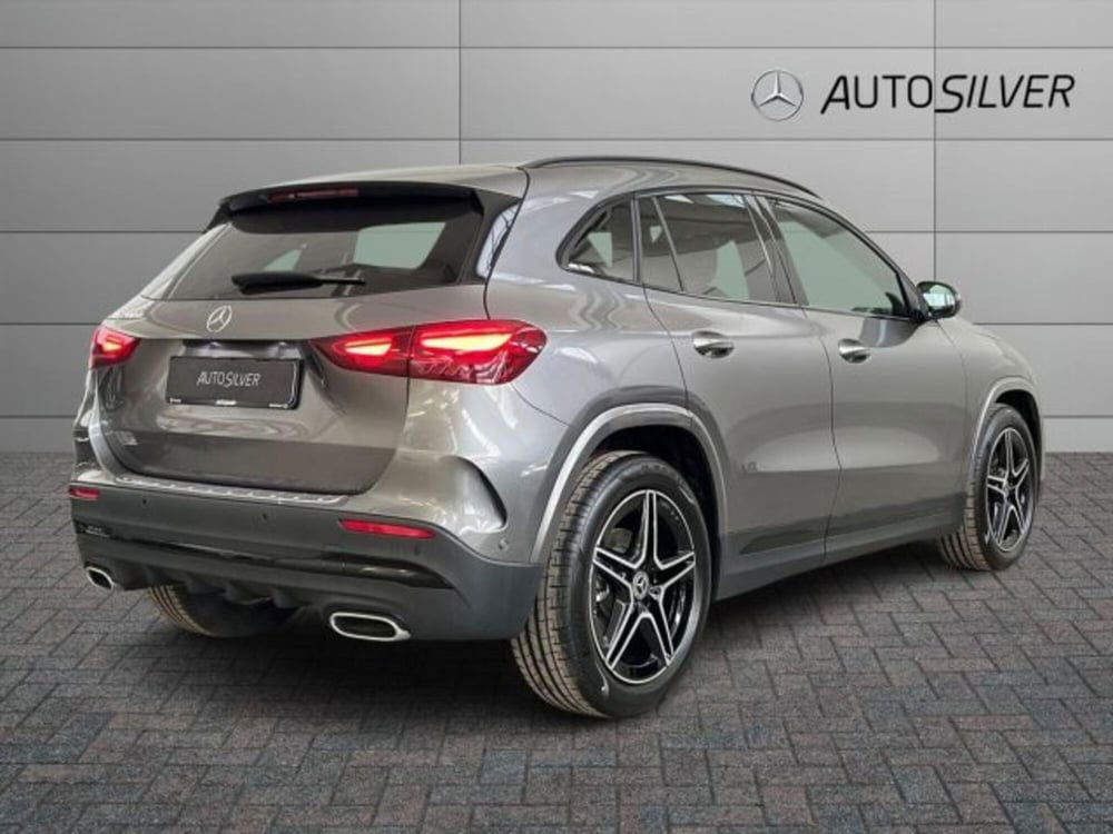 Mercedes-Benz GLA SUV nuova a Verona (2)