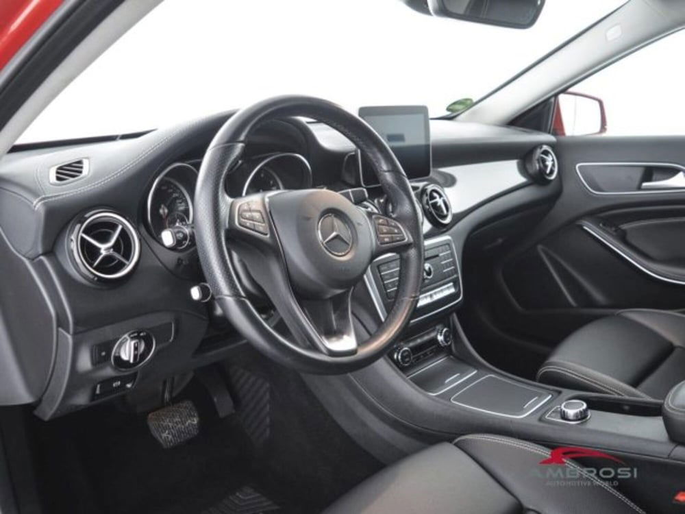 Mercedes-Benz GLA SUV usata a Perugia (8)