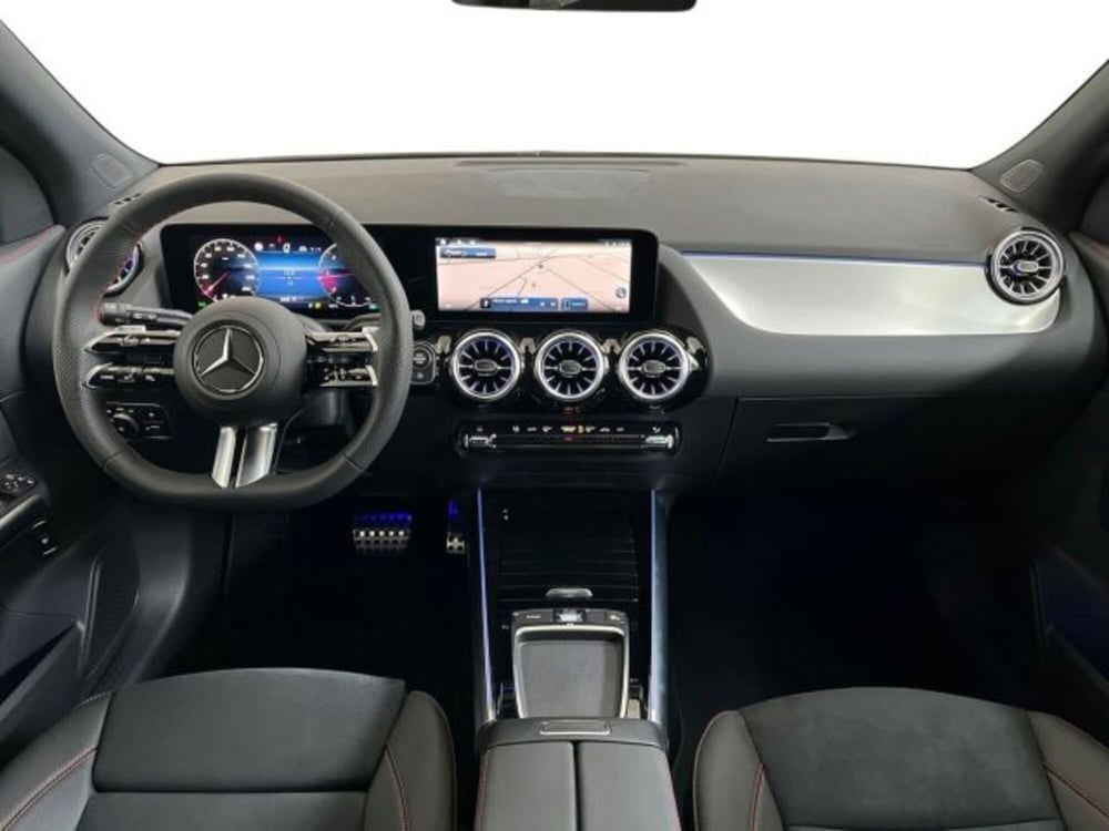 Mercedes-Benz GLA SUV nuova a Verona (9)