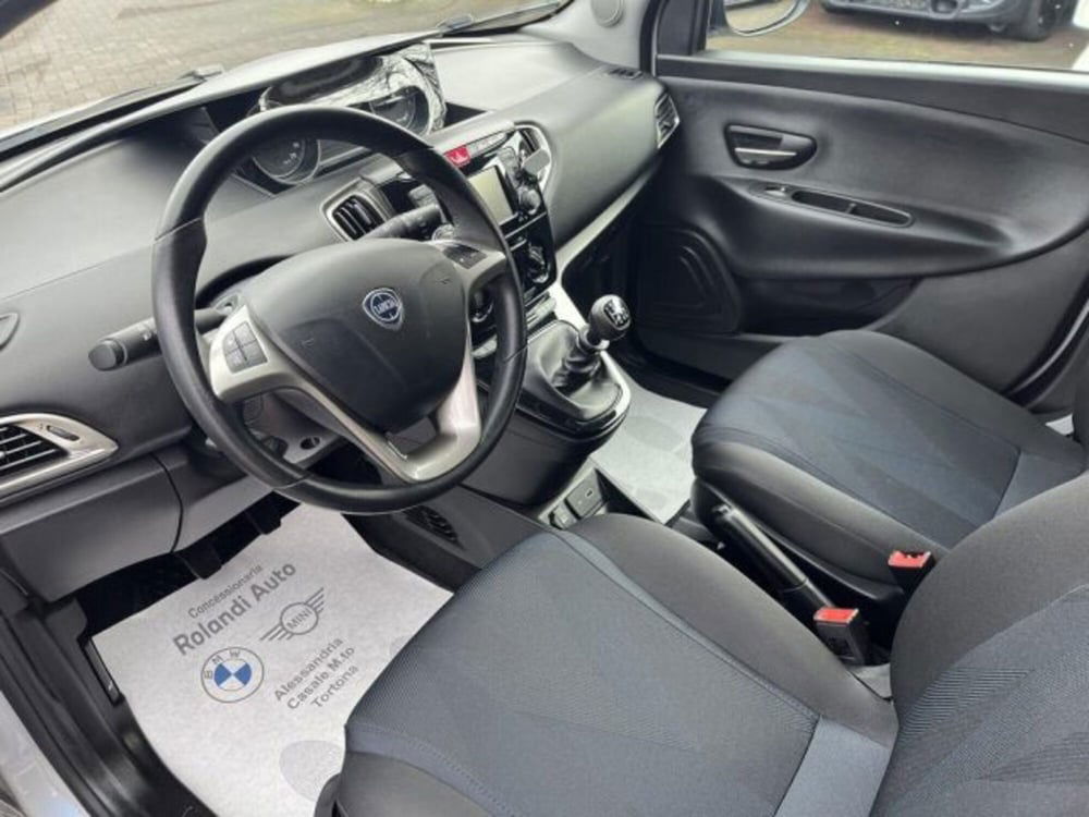 Lancia Ypsilon usata a Alessandria (10)