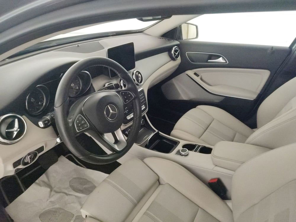 Mercedes-Benz GLA SUV usata a Alessandria (6)