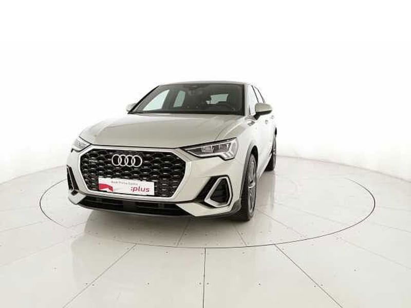 Audi Q3 Sportback 35 2.0 tdi S line edition s-tronic del 2024 usata a San Giovanni Teatino