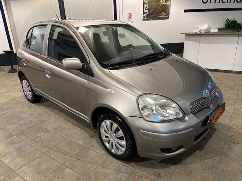 Toyota Yaris 16V cat 5 porte  del 2004 usata a Beinette