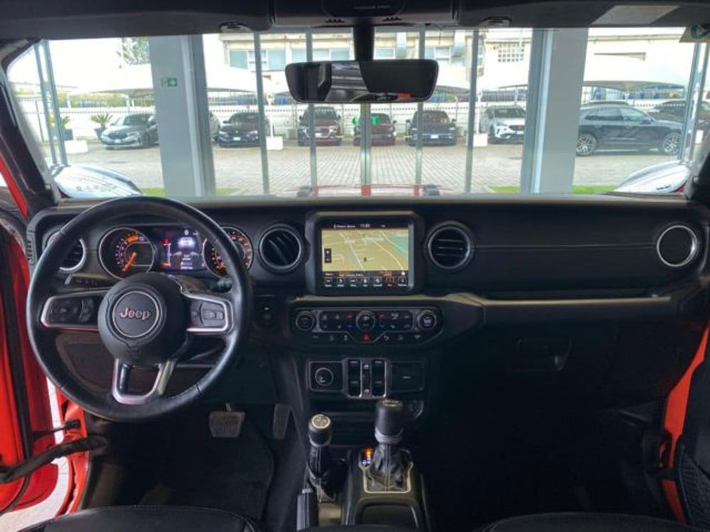 Jeep Wrangler Unlimited usata a Livorno (15)