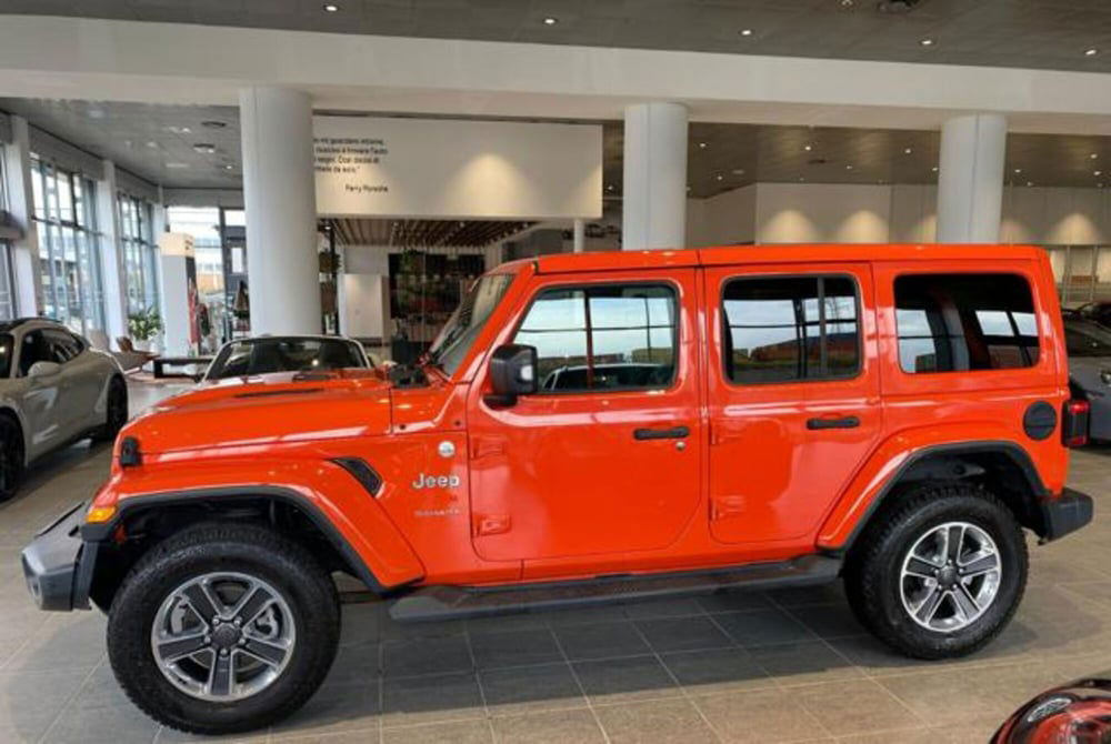 Jeep Wrangler Unlimited usata a Livorno (8)