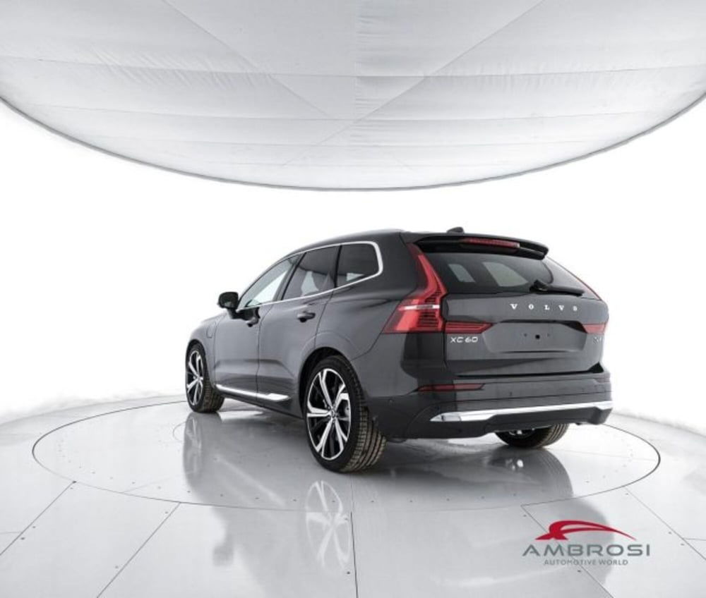 Volvo XC60 nuova a Perugia (4)