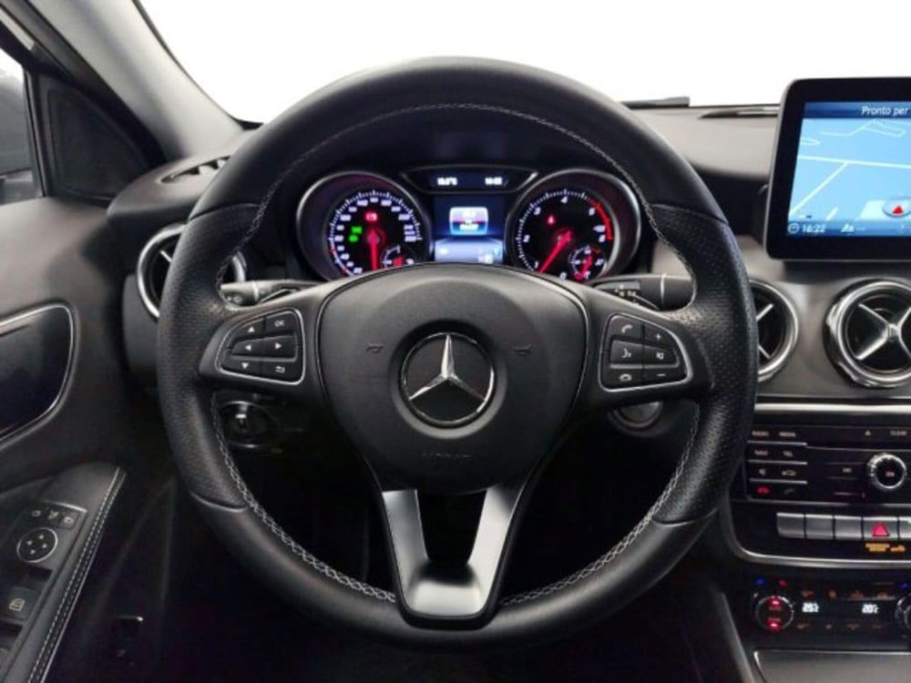 Mercedes-Benz GLA SUV usata a Modena (7)