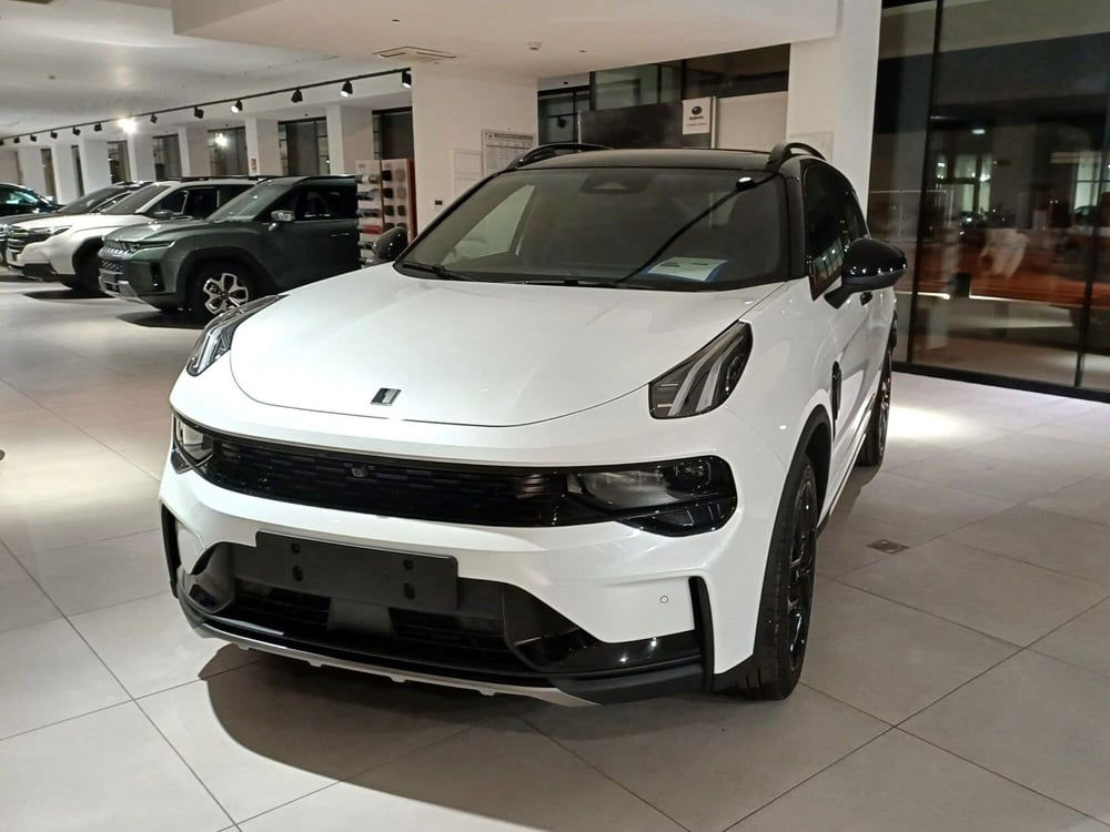 Lynk & Co 01 nuova a Bari