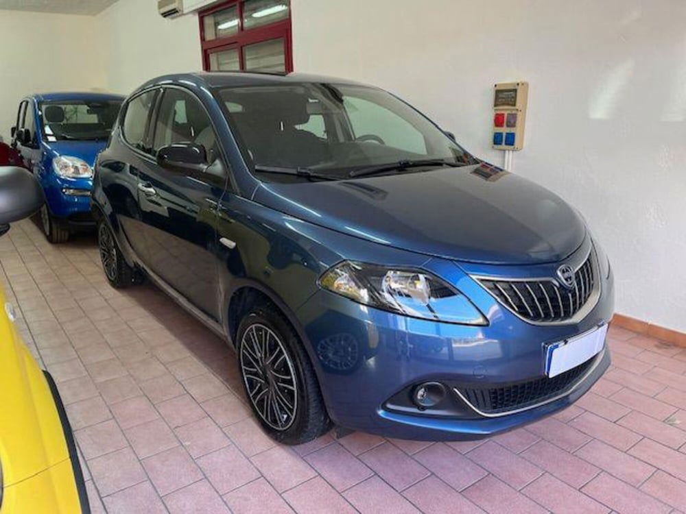 Lancia Ypsilon usata a Trapani (2)