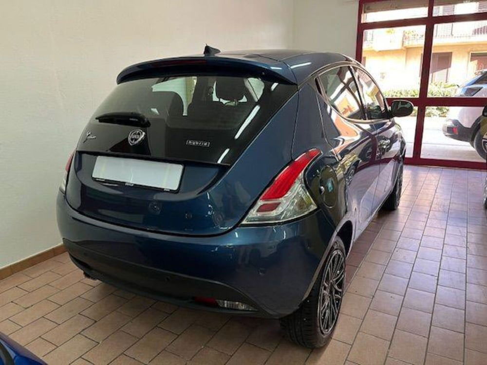 Lancia Ypsilon usata a Trapani (3)