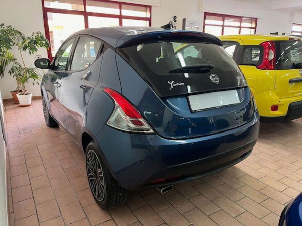 Lancia Ypsilon usata a Trapani (4)