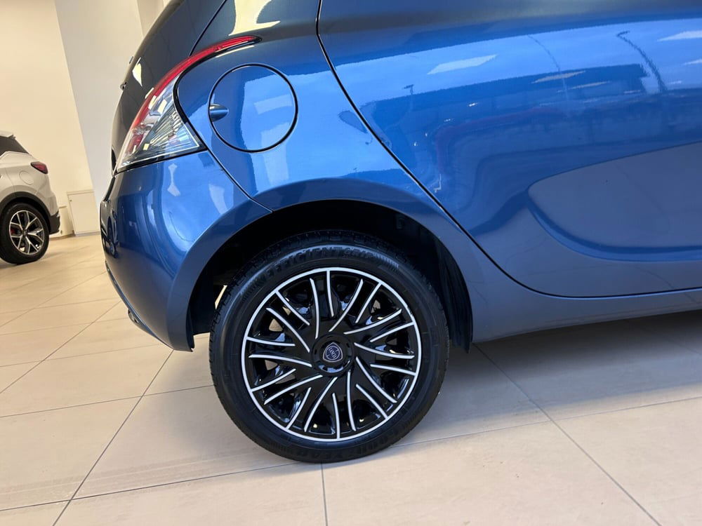 Lancia Ypsilon usata a Frosinone (6)