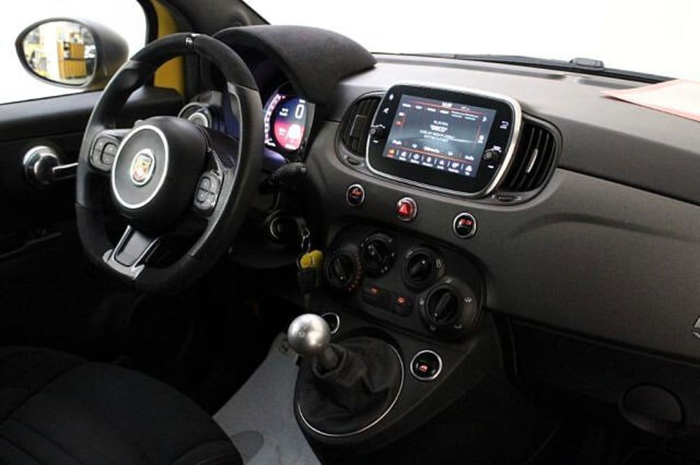 Abarth 595 Cabrio usata a Novara (6)