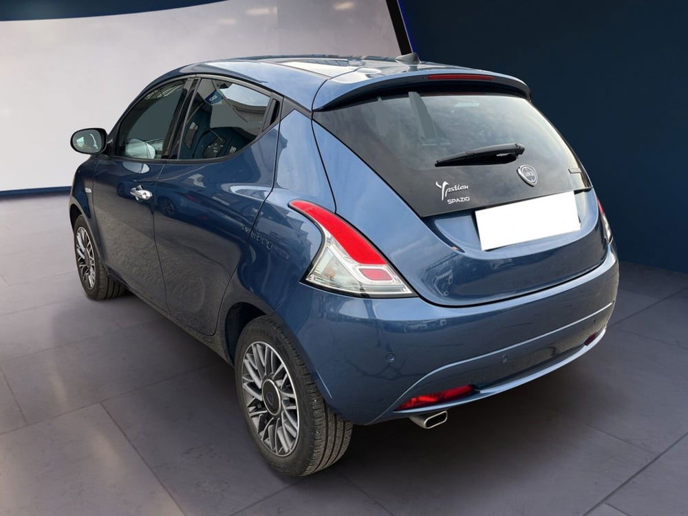 Lancia Ypsilon usata a Torino (6)