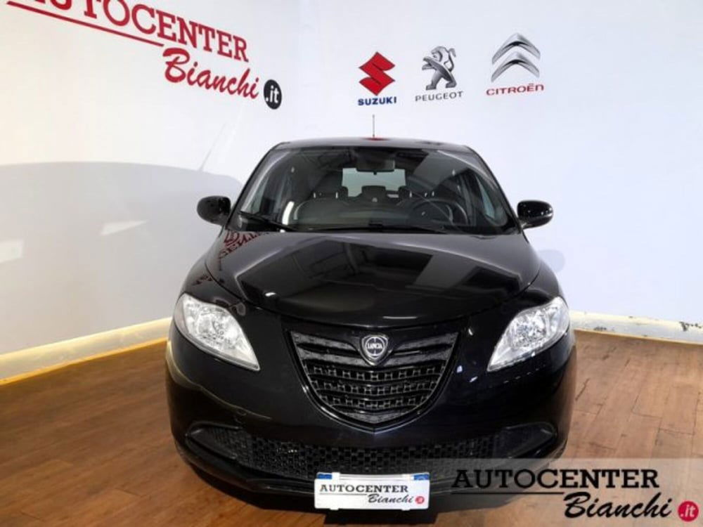 Lancia Ypsilon usata a Reggio Emilia (2)