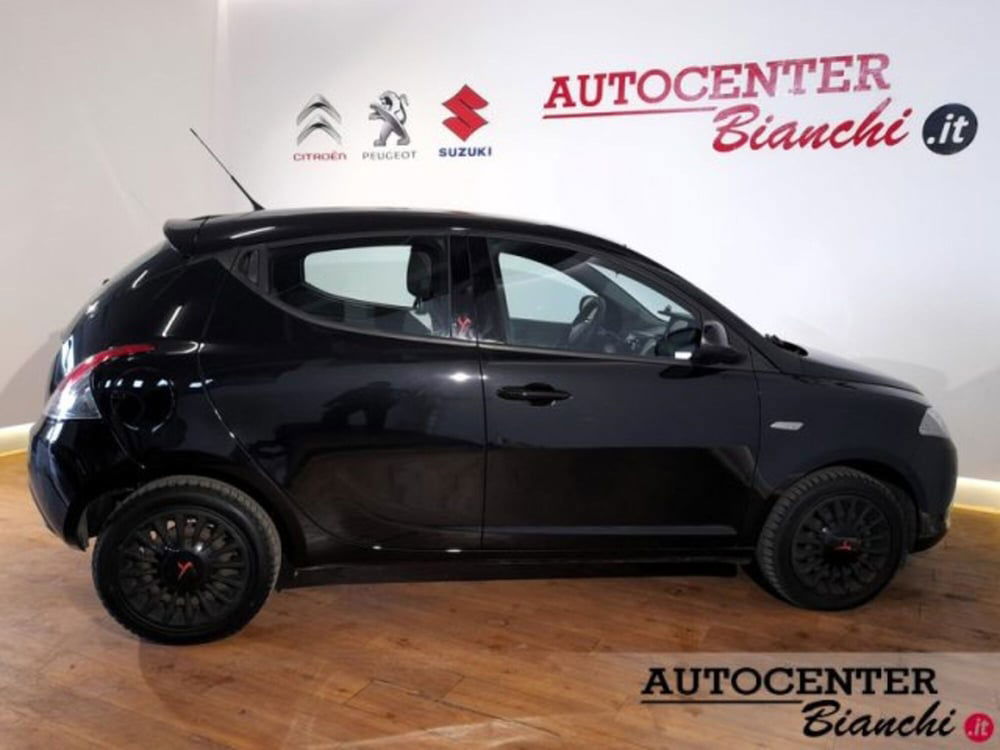 Lancia Ypsilon usata a Reggio Emilia (8)