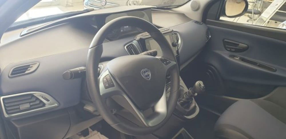 Lancia Ypsilon usata a Imperia (4)