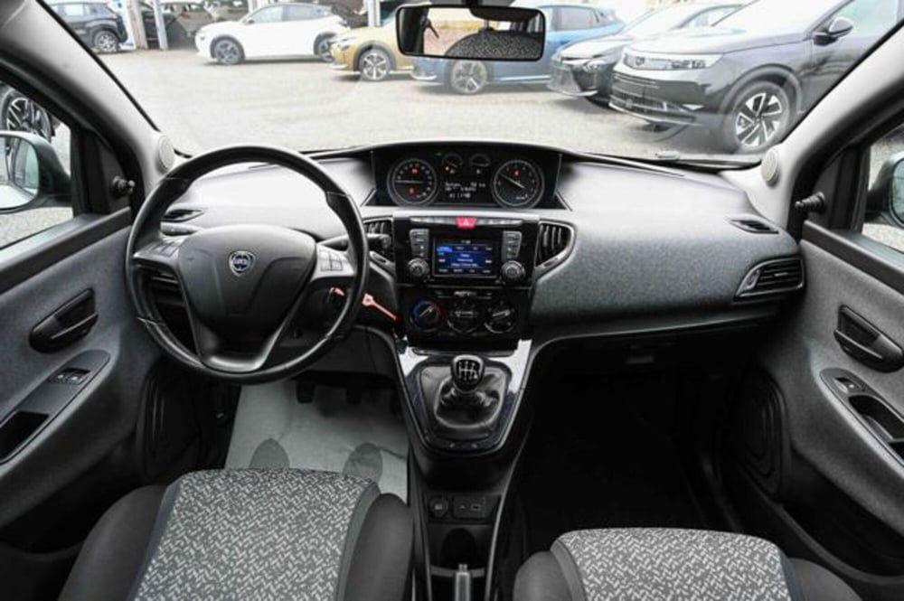 Lancia Ypsilon usata a Torino (11)