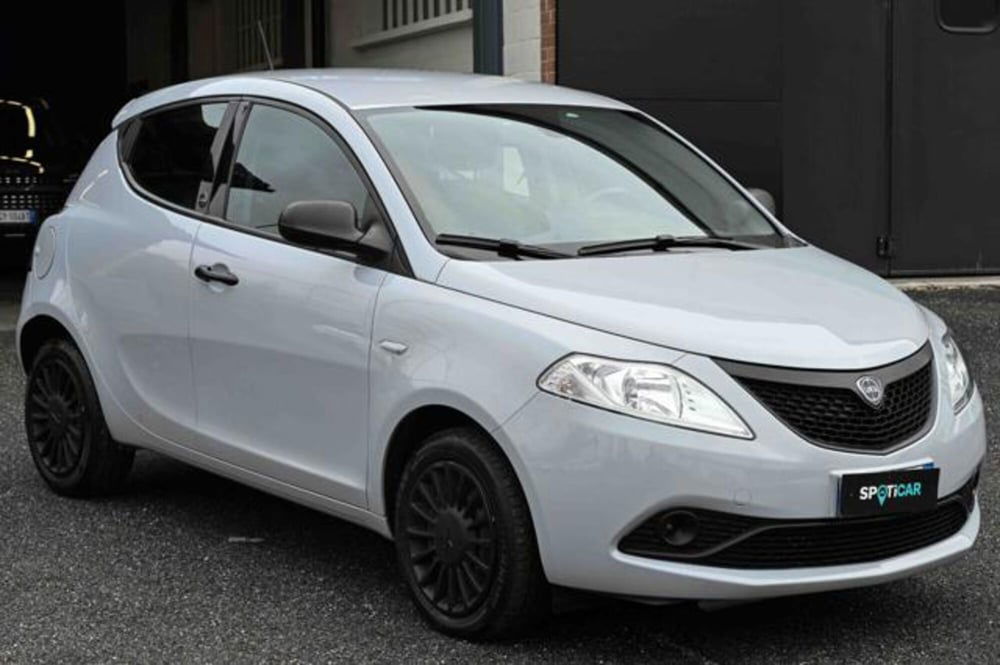 Lancia Ypsilon usata a Torino (3)