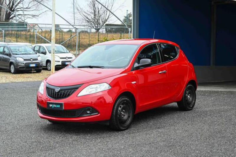 Lancia Ypsilon 1.0 FireFly 5 porte S&amp;S Hybrid Gold Plus del 2024 usata a Pianezza