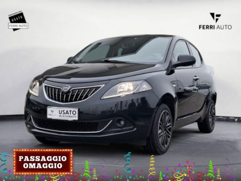 Lancia Ypsilon 1.0 FireFly 5 porte S&amp;S Hybrid Ecochic Gold  del 2022 usata a Villorba