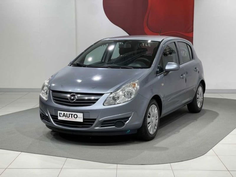 Opel Corsa 1.2 5 porte Enjoy  del 2007 usata a Caspoggio