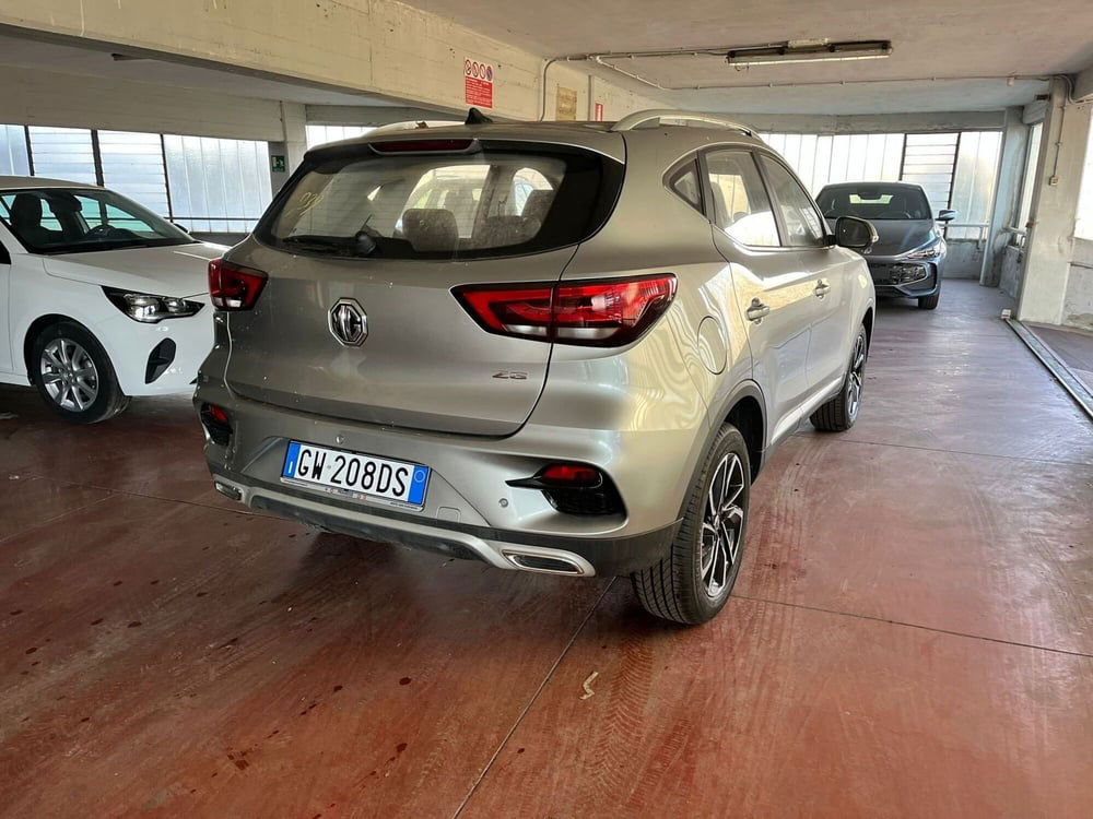 Mg ZS (2021-->) nuova a Milano (5)