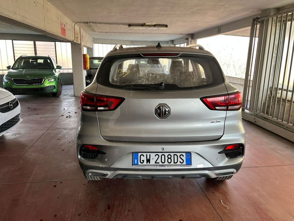 Mg ZS (2021-->) nuova a Milano (6)